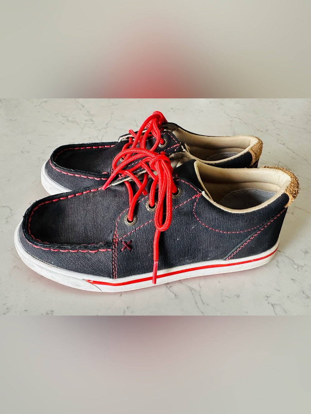 Twisted X Childrens Kicks (Boy’s Size 2)